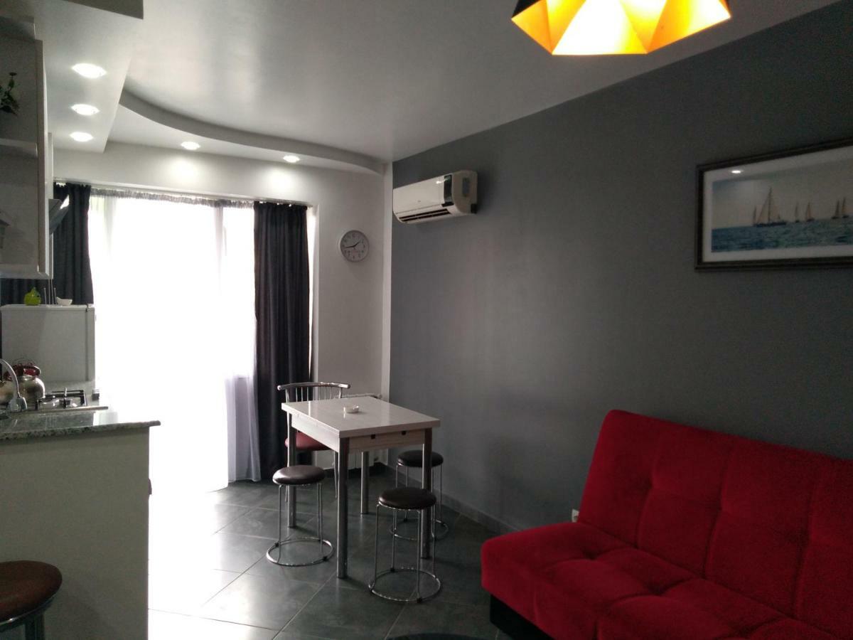 Apartment Eteri Batumi Exterior photo