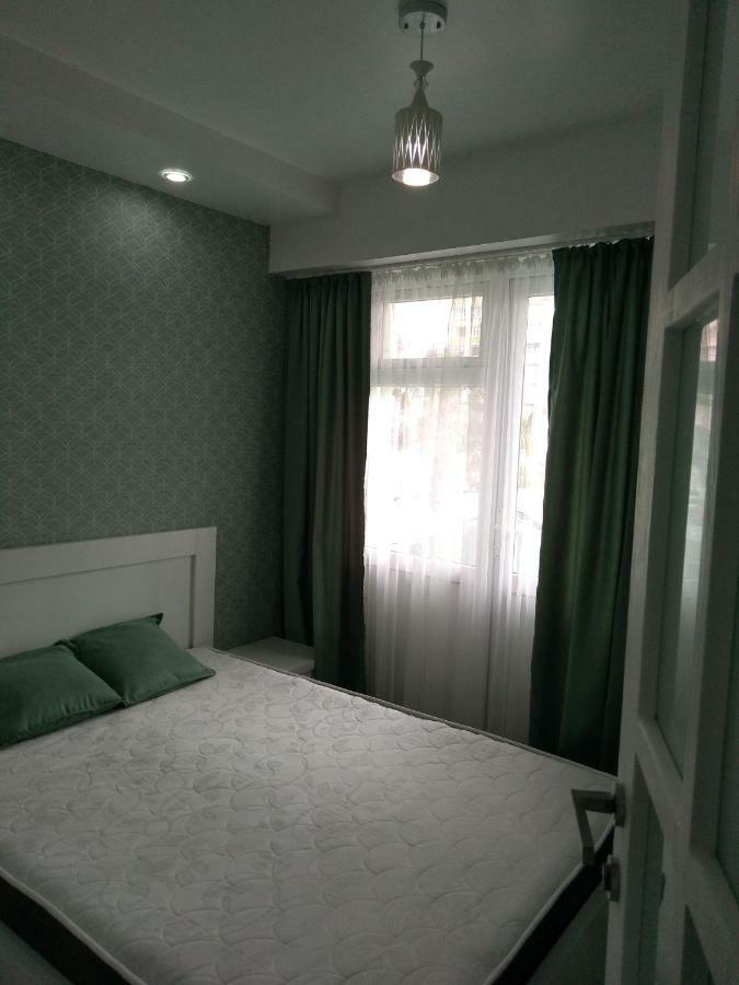 Apartment Eteri Batumi Exterior photo